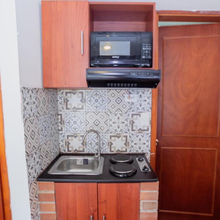 ApartaSuites & Hotel Bogota Plaza 36 - Habitación Individual Económica - 3
