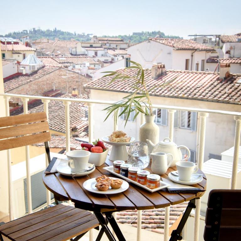 Tornabuoni Suites Collection Residenza D'Epoca - Suite con Balcone - 4