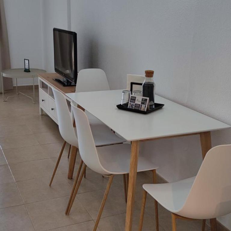 BenalBeach Casa Kito Relax 1ª Linea de Playa - Estudio Familiar - 12
