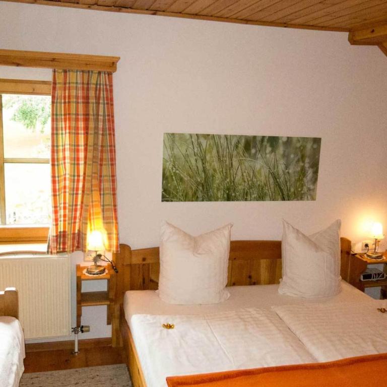 Ferienwohnungen Schartner - Apartment mit 2 Schlafzimmern und Bergblick - 3