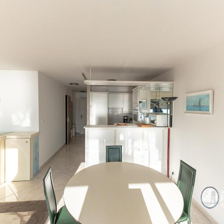 Appartement T2 face plage avec garage aux Sables-d'Olonne - FR-1-197-213 - Apartment (4 Erwachsene) - 5
