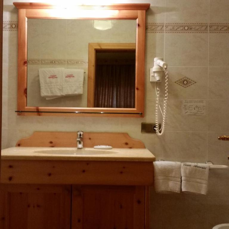 Family and Wellness Residence Ciasa Antersies - Apartment mit 1 Schlafzimmer und Balkon - 1