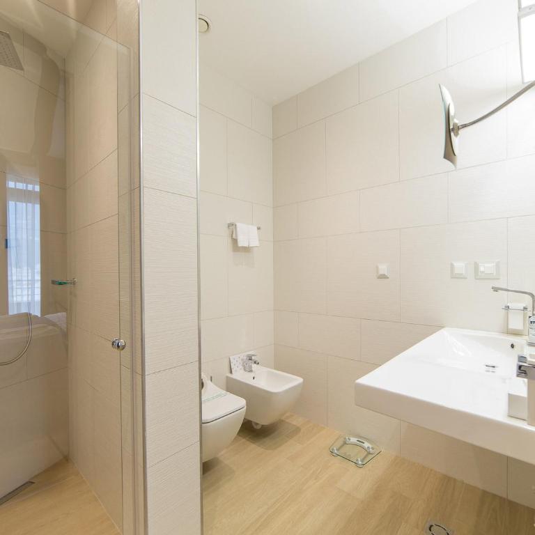 Hotel TQ Plaza - Dvokrevetna Soba sa Zasebnim Krevetima i Pogledom na Grad - 2