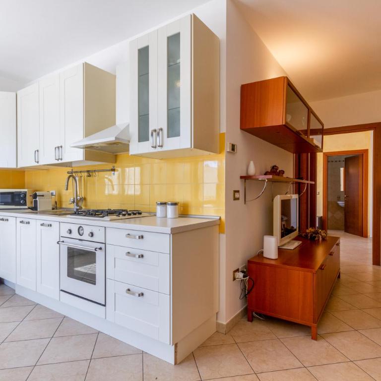 GuestHost - Roomy Apartment with Terrace & Parking - Appartamento con 2 Camere da Letto - 19
