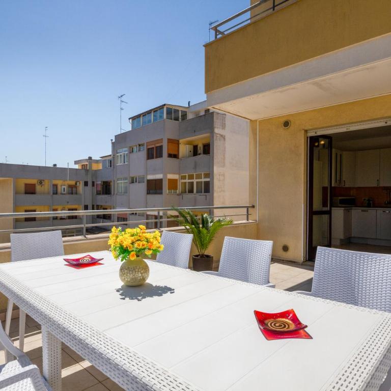 GuestHost - Roomy Apartment with Terrace & Parking - Appartamento con 2 Camere da Letto - 16