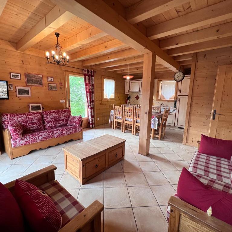 AULP DE SUZ 1 - Demi chalet avec vue montagnes, proche arrêt de navettes - Wifi- Garage et parking - Appartement 2 Chambres avec Vue sur la Montagne - 1