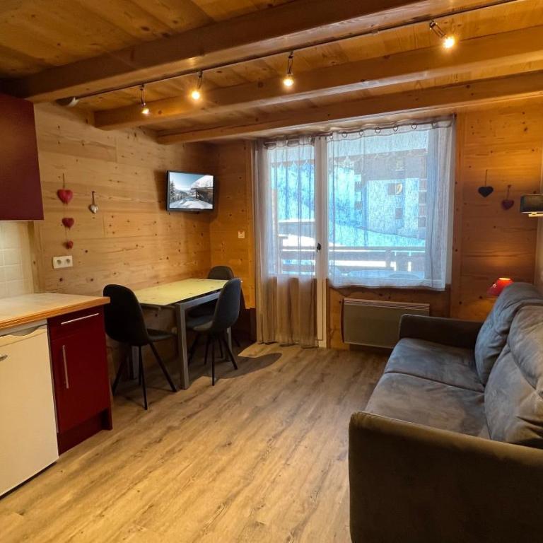 Parnasse 2-203 - Bel appartement sur les pistes de ski et dans le village, au calme - Estudio con balcón - 2