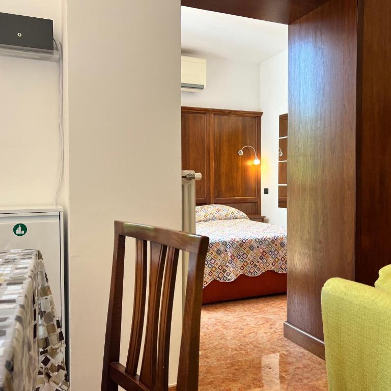 Provenzano Studios - One-Bedroom Apartment - 11
