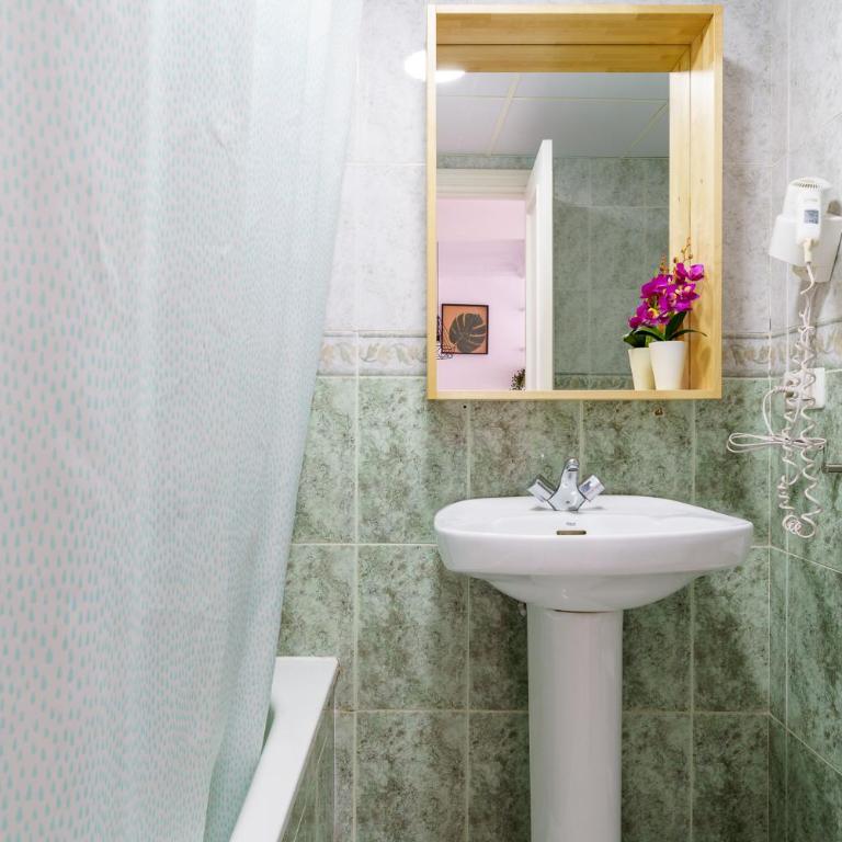 MalagaSuite City Centre - Two-Bedroom Standard Apartment - 24