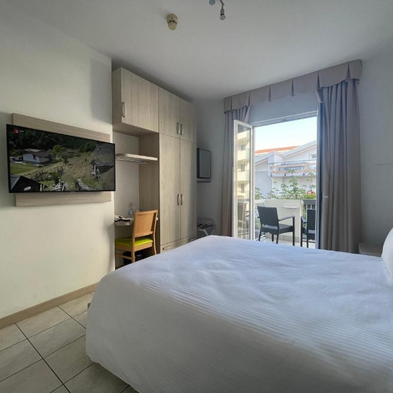 Hotel Athena - Camera Matrimoniale/Doppia con Letti Singoli con Balcone - 9