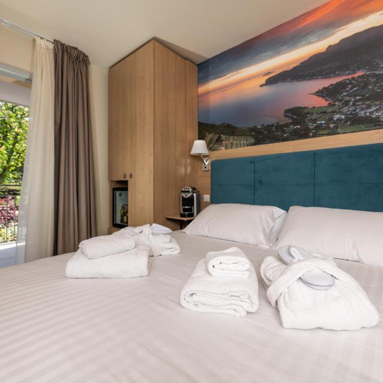 Best Western Hotel & SPA Coeur De Cassis - Chambre Lits Queen-Size Supérieure avec Balcon - Vue sur Jardin - 5