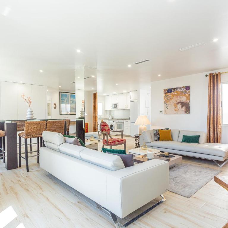Place De La Mairie - Two-Bedroom Apartment - 2
