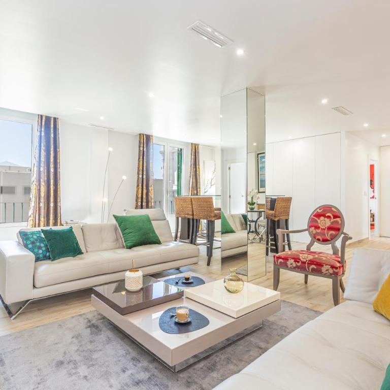 Place De La Mairie - Two-Bedroom Apartment - 24