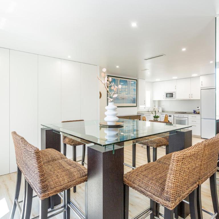 Place De La Mairie - Two-Bedroom Apartment - 16