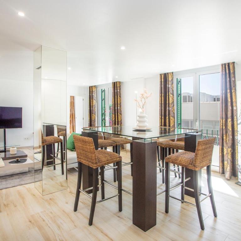 Place De La Mairie - Two-Bedroom Apartment - 27