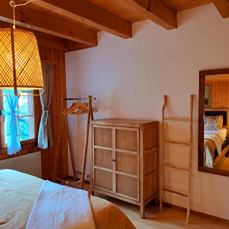 Sawasdee Swiss Chalet Wilderswil - Apartment mit 3 Schlafzimmern - 5