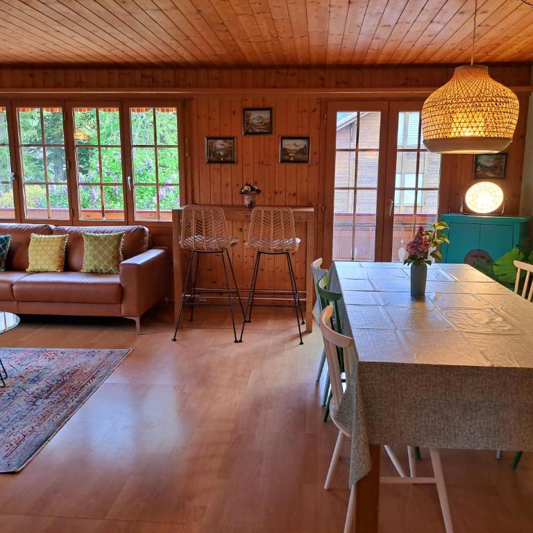 Sawasdee Swiss Chalet Wilderswil - Apartment mit 3 Schlafzimmern - 60