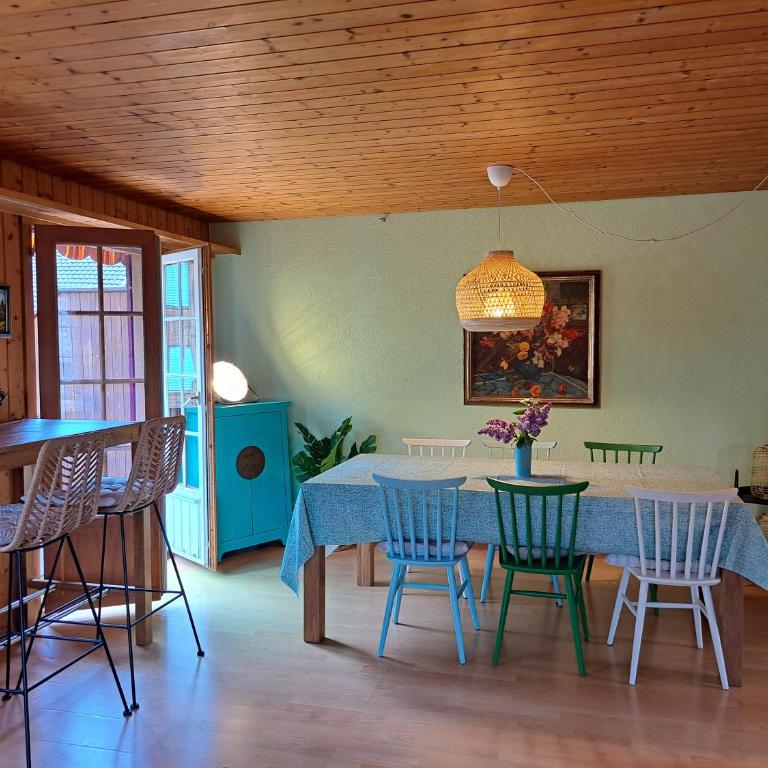 Sawasdee Swiss Chalet Wilderswil - Apartment mit 3 Schlafzimmern - 3