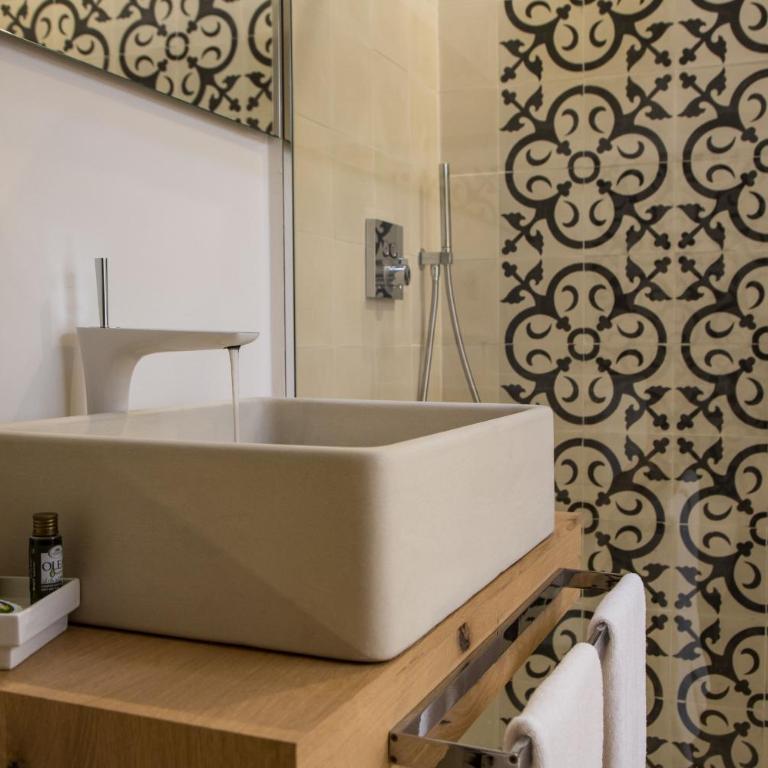 Plebis - B&B in Sicilia nel centro storico di Catania - Superior Double Room - 3