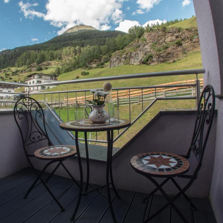 Alpenapart Saphir - Apartment with Balcony - 2