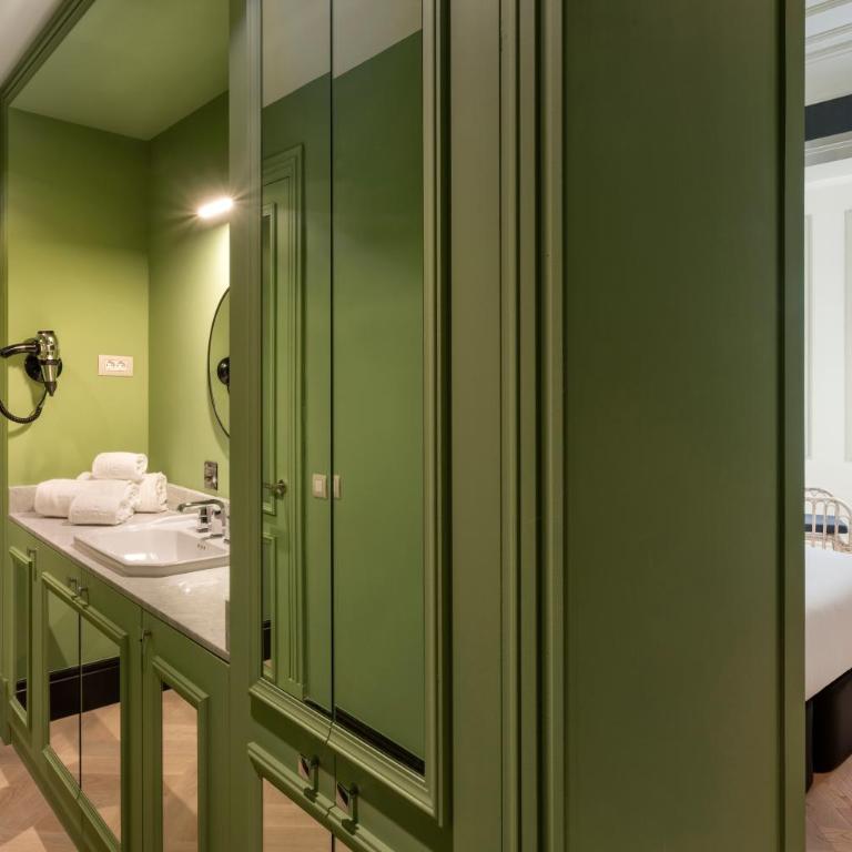 One Shot Aragó - Superior Double or Twin Room - 3
