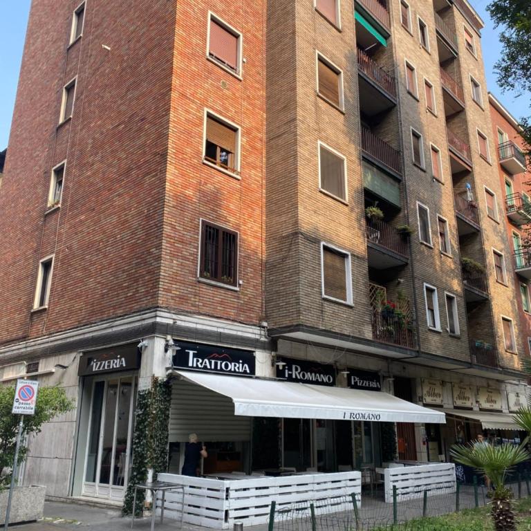 Chiara Guest House 34 - M4 Metro blu - Appartamento con 1 Camera da Letto - 47