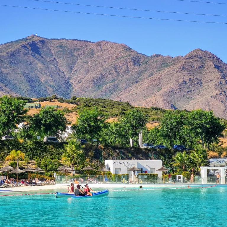 Alcazaba Lagoon Apartment with Private Beach, Pools, Gym, Sauna, Hot Tub & Fully Equipped Kitchen - Apartamento de 2 dormitorios - 1