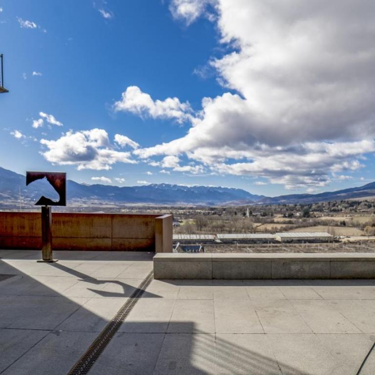 32CaL QuEROL Boutique Puigmal - Three-Bedroom Apartment - 19