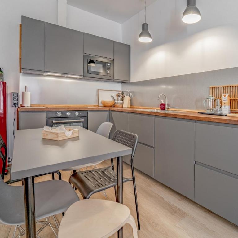32CaL QuEROL Boutique Puigmal - Three-Bedroom Apartment - 22