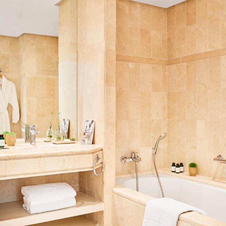 Marbella Club Hotel · Golf Resort & Spa - Suite Superior - 4