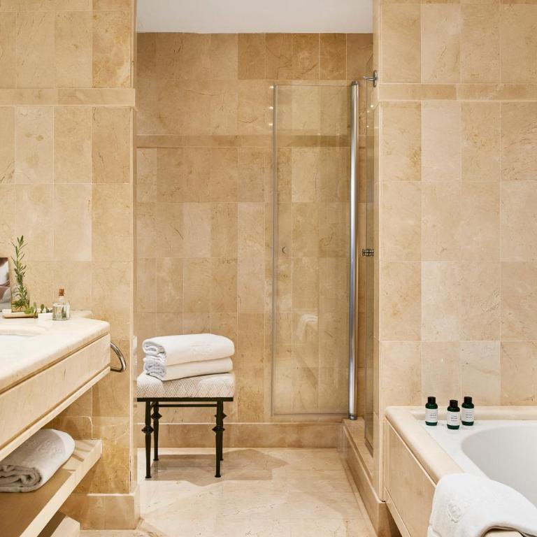 Marbella Club Hotel · Golf Resort & Spa - Suite Superior - 1