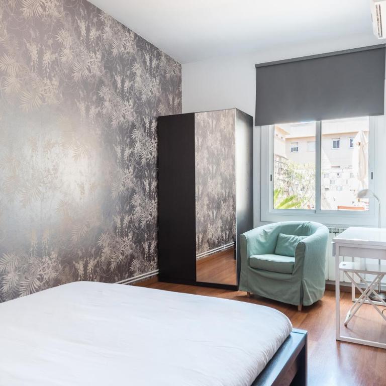 Apartment with terrace a step away from Montjuic, Barcelona - Two-Bedroom Apartment - 10