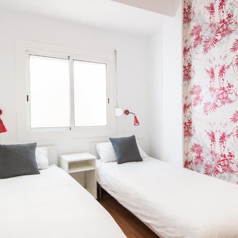 Apartment with terrace a step away from Montjuic, Barcelona - Two-Bedroom Apartment - 15