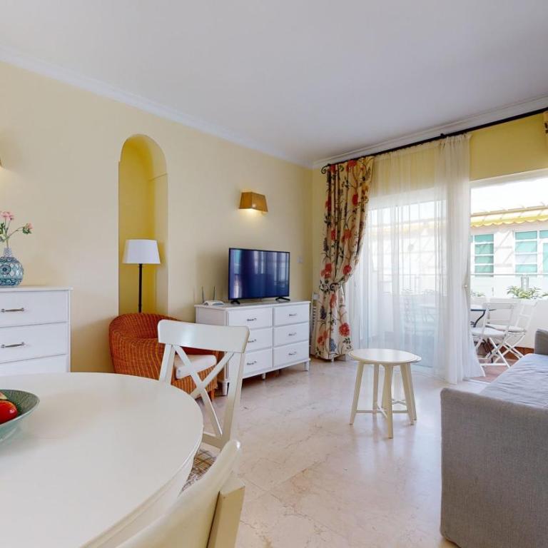 schöne Wohnung direkt am Meer mit Meerblick, WLAN - Apartamento de 1 dormitorio - 4