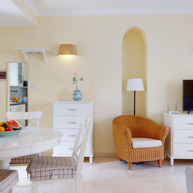 schöne Wohnung direkt am Meer mit Meerblick, WLAN - Apartamento de 1 dormitorio - 9