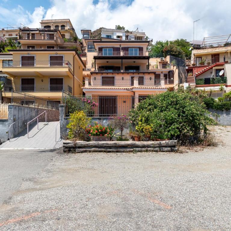 GuestHost - Taormina Panoramic Apartment with Parking - Two-Bedroom Apartment - 25