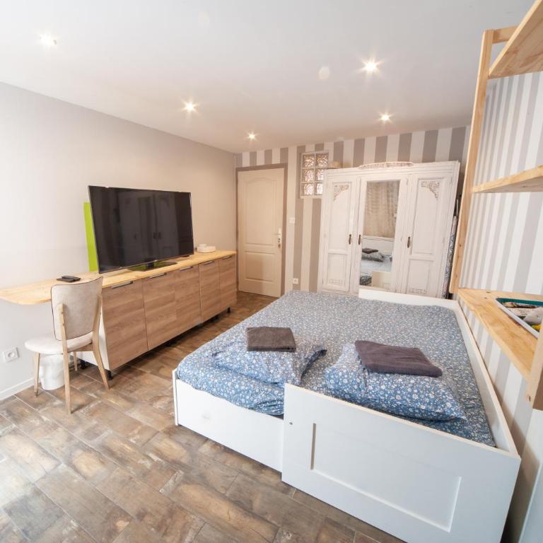 Venez Rêver Béziers CENTRE et GARE il y a plus cher mais c est moins bien - Chambre Deluxe - 1