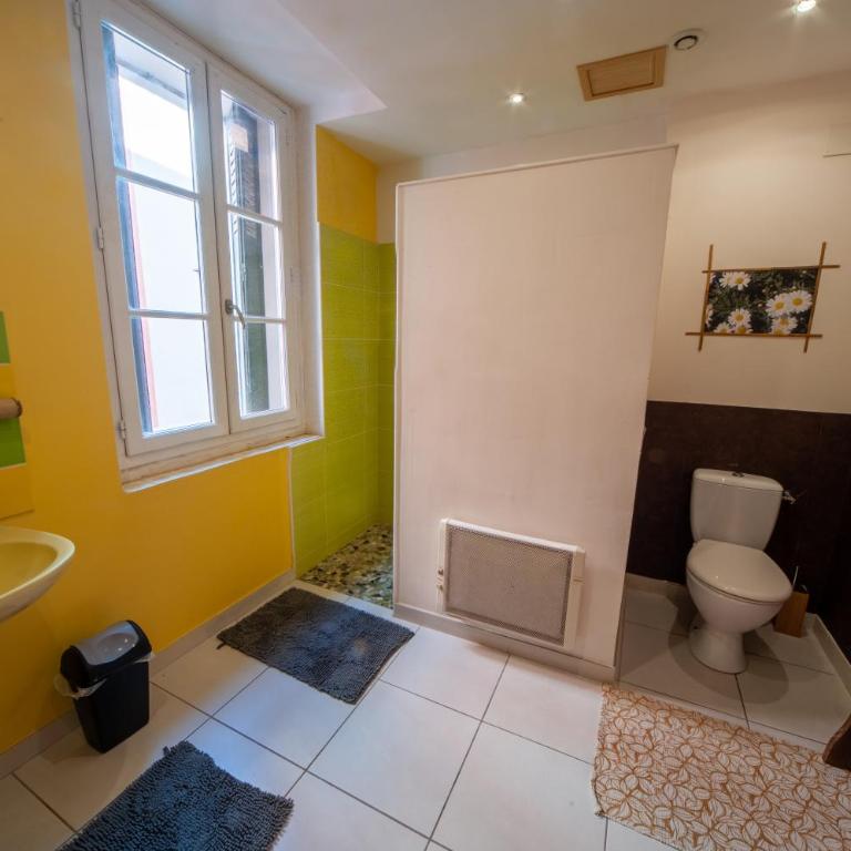 Venez Rêver Béziers CENTRE et GARE il y a plus cher mais c est moins bien - Chambre Triple - 5