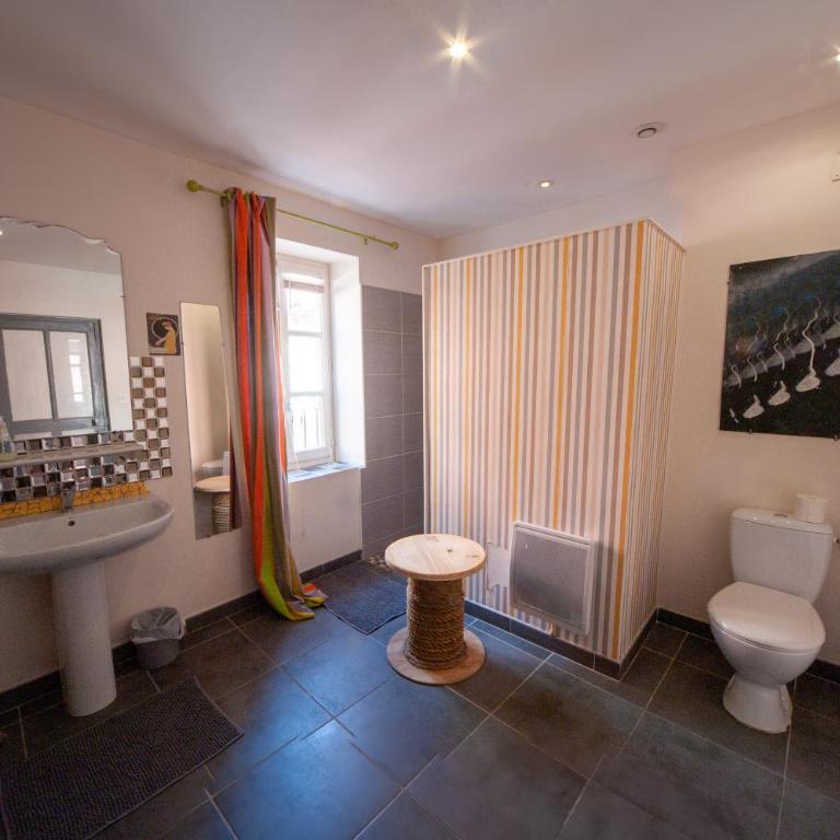 Venez Rêver Béziers CENTRE et GARE il y a plus cher mais c est moins bien - Chambre Double - 5