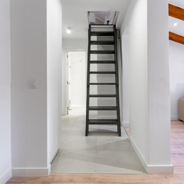 Limehome Madrid Calle Ave María - estancia temporal - Two-Bedroom Duplex Apartment - 24