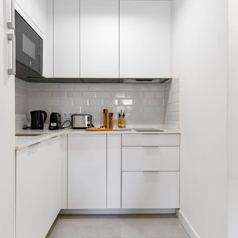 Limehome Madrid Calle Ave María - estancia temporal - Two-Bedroom Duplex Apartment - 23