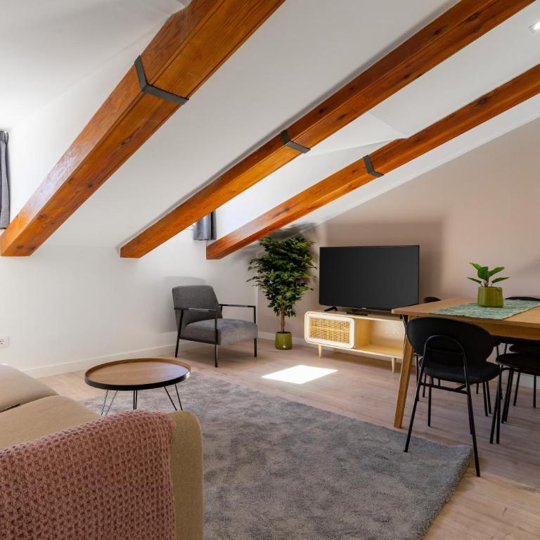 Limehome Madrid Calle Ave María - estancia temporal - Two-Bedroom Duplex Apartment - 5