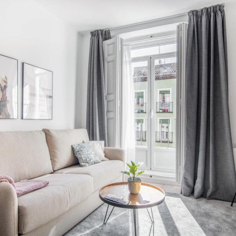Limehome Madrid Calle Ave María - estancia temporal - One-Bedroom Apartment with Balcony - 3