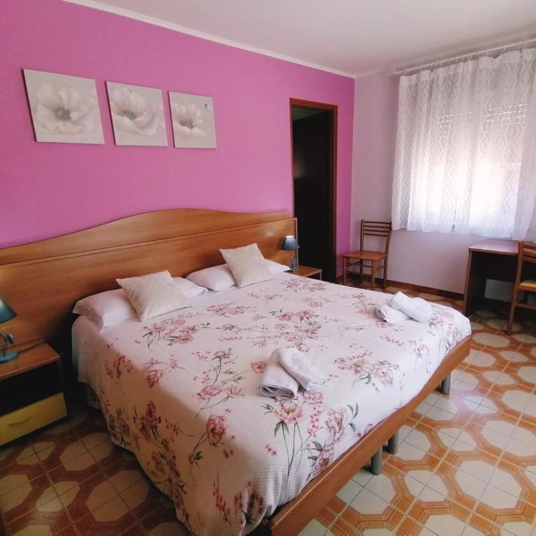 Albergo Mendolia - Camera Matrimoniale con Bagno Privato - 1