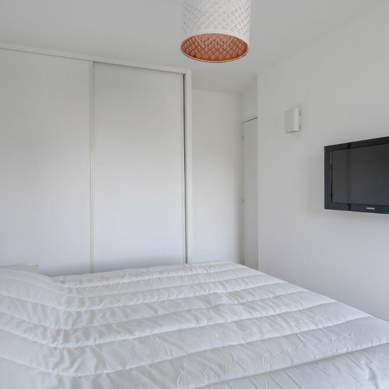 À 500m de la plage, appartement pour 7 - Apartment - 12