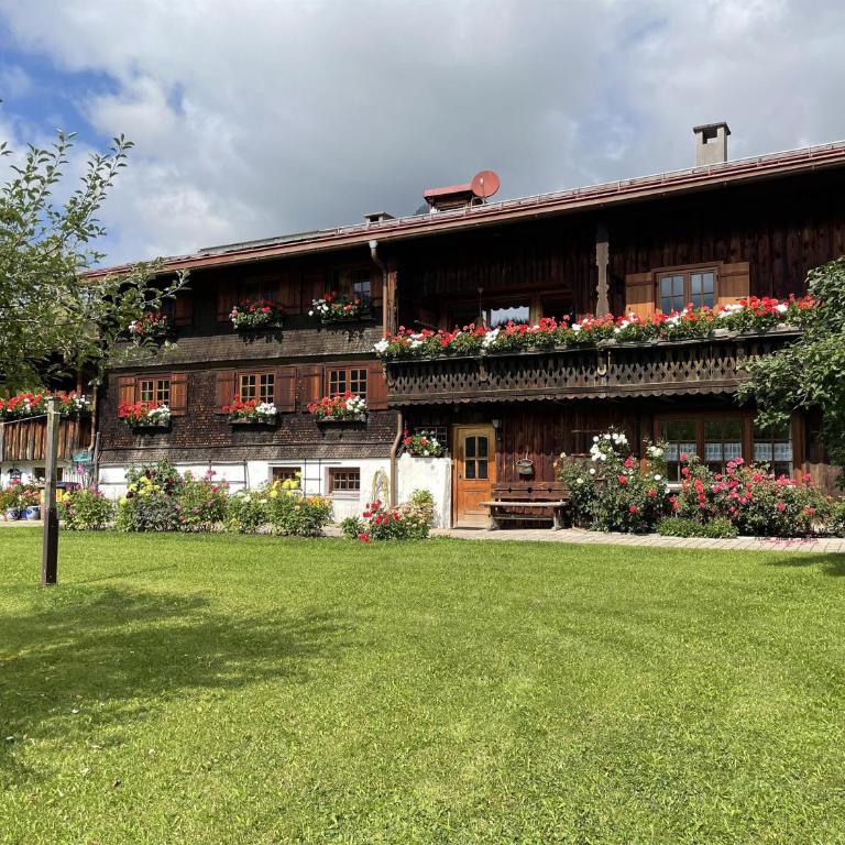 Landhaus Tuffentsammer - Apartment mit 2 Schlafzimmern und Dusche - 1
