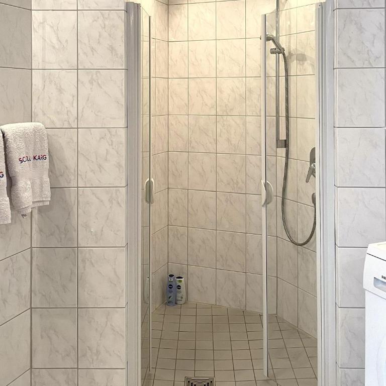 Landhaus Tuffentsammer - Apartment mit 2 Schlafzimmern und Dusche - 13