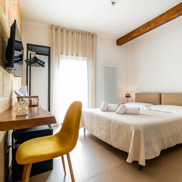 B&B A C-Caste - Camera Matrimoniale con Balcone - 5