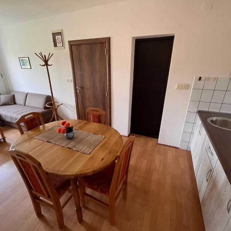 Smestaj Katarina - Apartman sa 2 Spavaće Sobe - 3