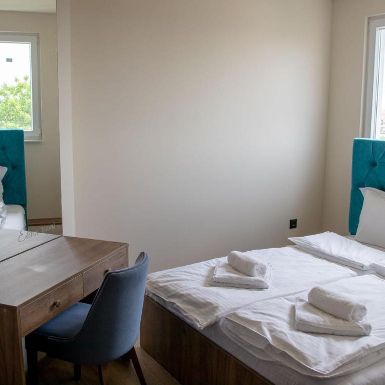 ELEVENROOMS - Dvokrevetna Soba sa Bračnim Krevetom i Sopstvenim Kupatilom - 1